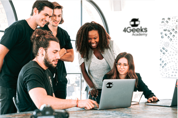 Así es como 4Geeks Academy transforma la experiencia estudiantil gracias a Boxify