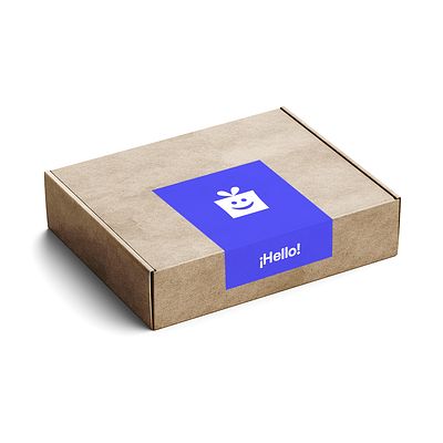 Boîte mailer kraft avec étiquette avec votre design.